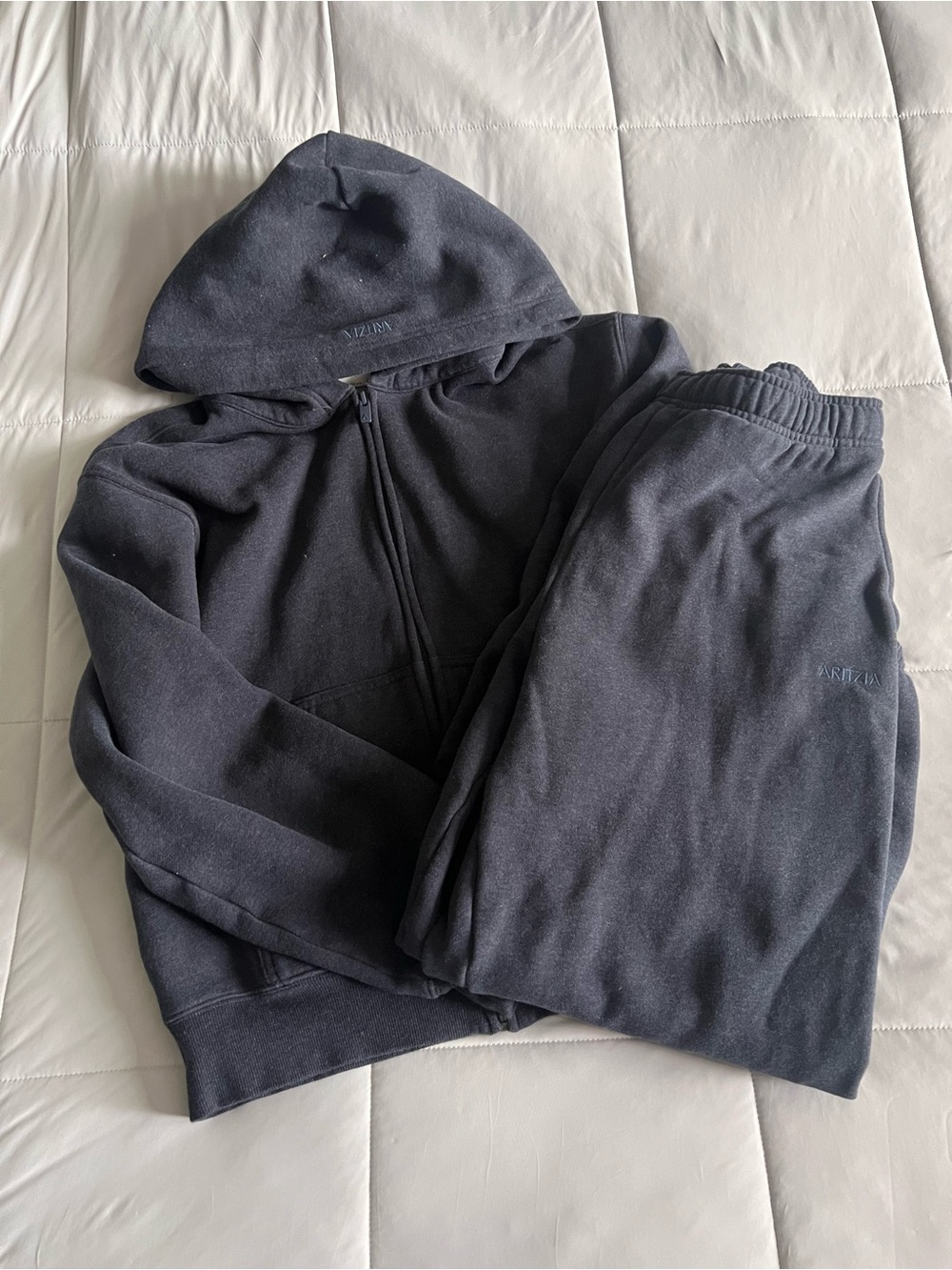 Aritzia SweatFleece Perfect Fit Full Zip Hoodie Heathered Admiral Size Medium